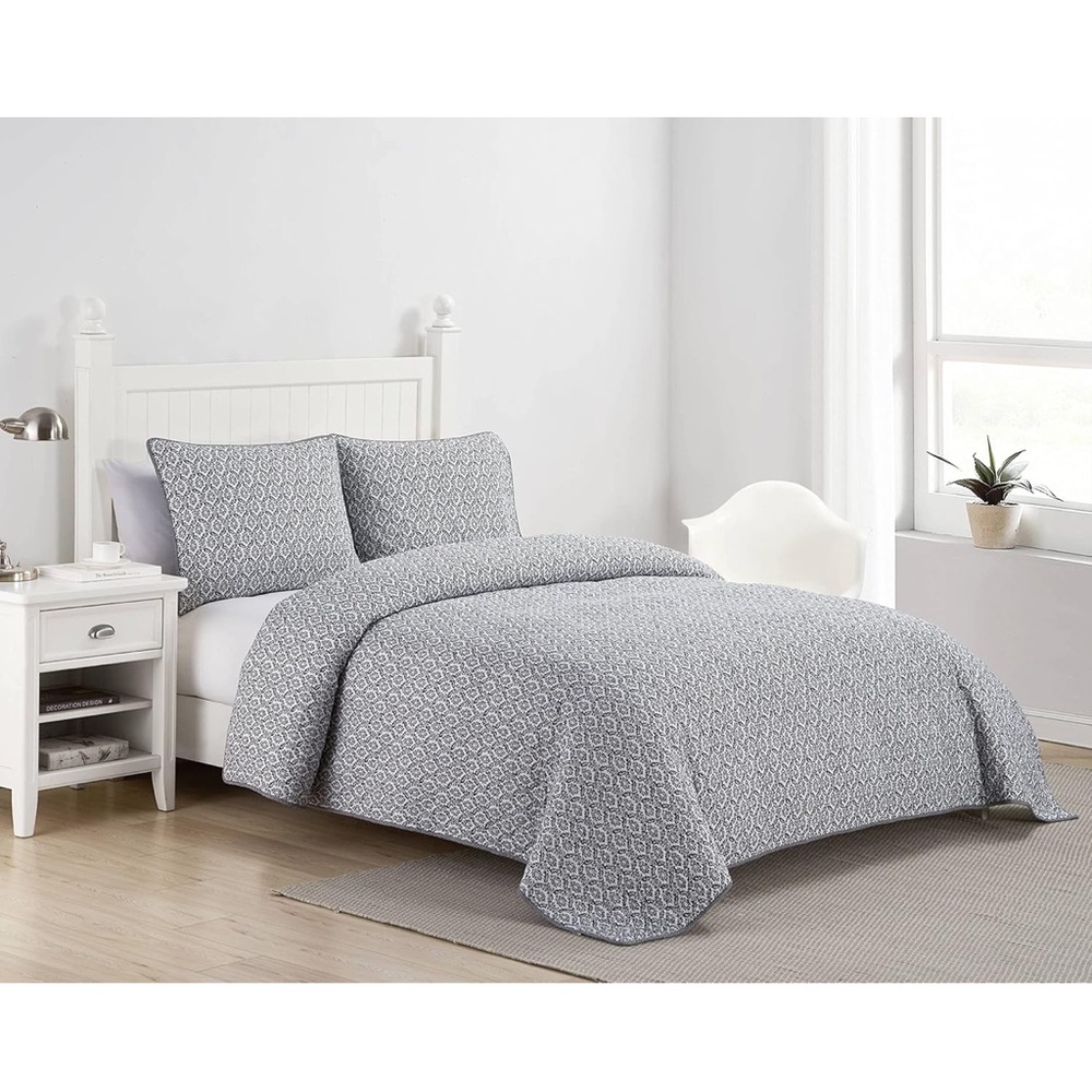 New SCOUT Home Midnight in Paris Collection Quilt Set - Full/Queen, Black